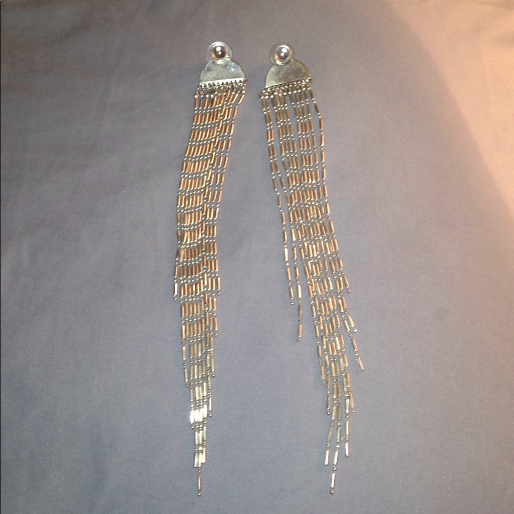 Free People 💕 Long silver earrings
